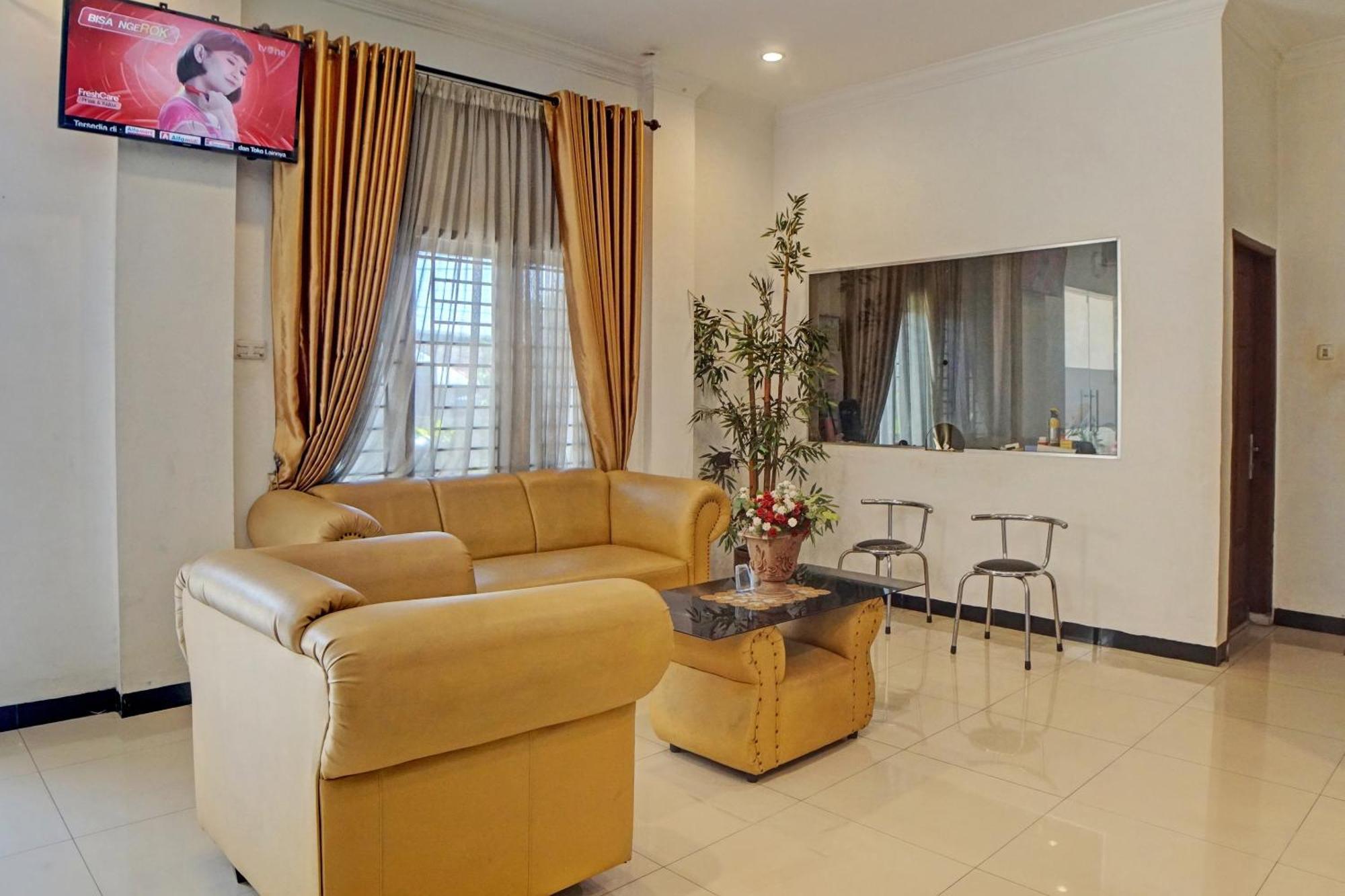 Oyo 92638 Jr Residence Syariah Medan Exteriér fotografie